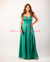 Carica l'immagine nel visualizzatore di Gallery, AZZURRO POLVERE abito spalline gioiello