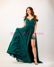 Carica l'immagine nel visualizzatore di Gallery, AZZURRO CARTA abito corpetto cuore con maniche