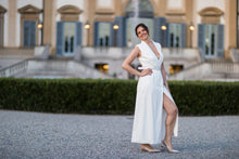Carica l'immagine nel visualizzatore di Gallery, Modelle in villa reale
