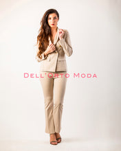 Load image into Gallery viewer, Completo giacca e pantalone doppiopetto beige
