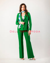 Load image into Gallery viewer, Completo giacca e pantalone verde
