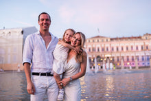 Carica l'immagine nel visualizzatore di Gallery, Amici e famiglia
